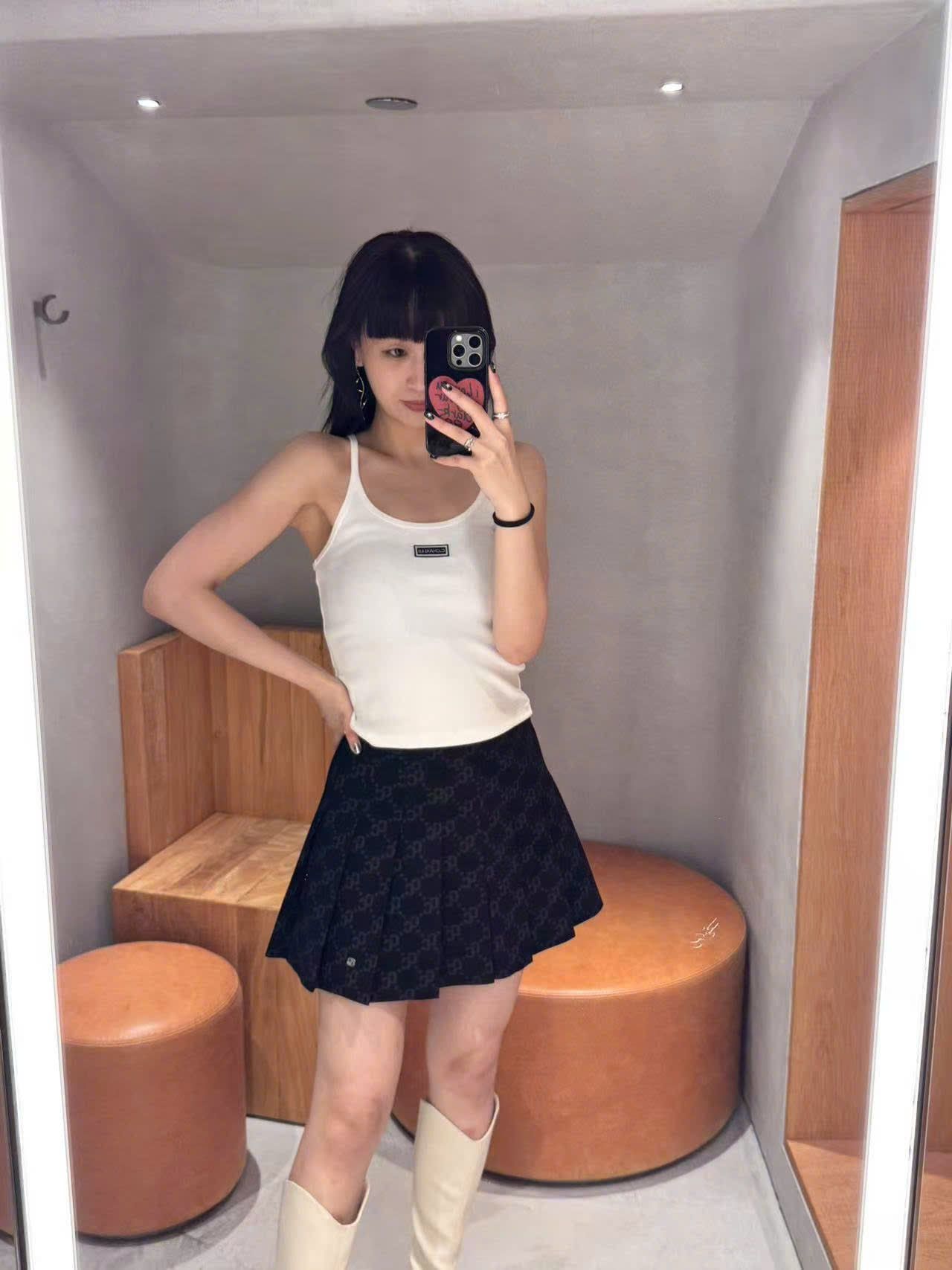  Áo hai dây trắng Logo chữ nhật nhỏ ngực 