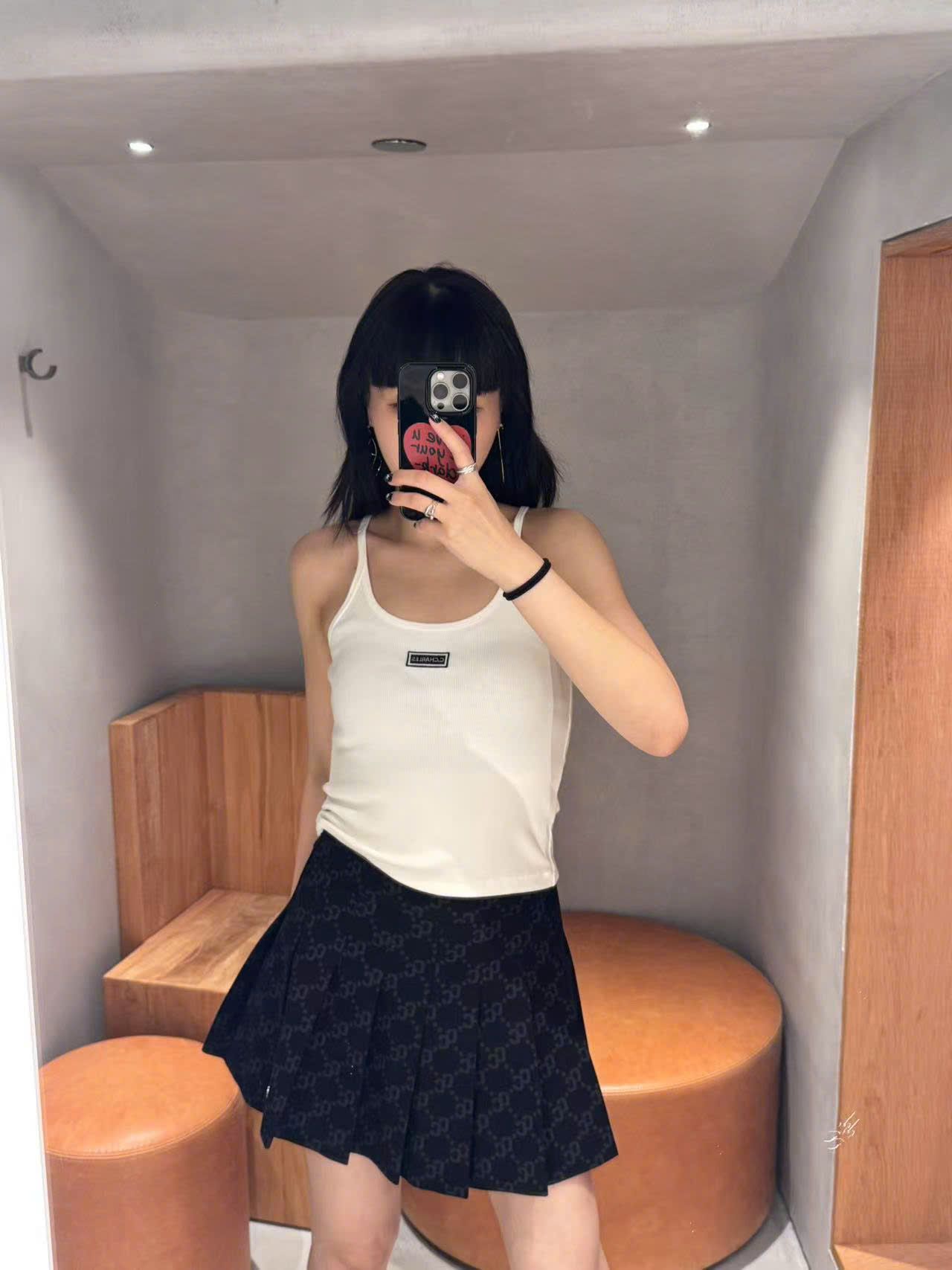  Áo hai dây trắng Logo chữ nhật nhỏ ngực 