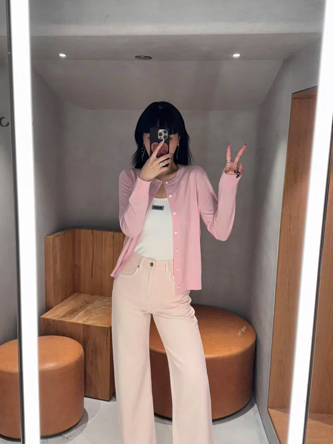  Áo CDG hồng dài tay, logo trắng nhỏ 