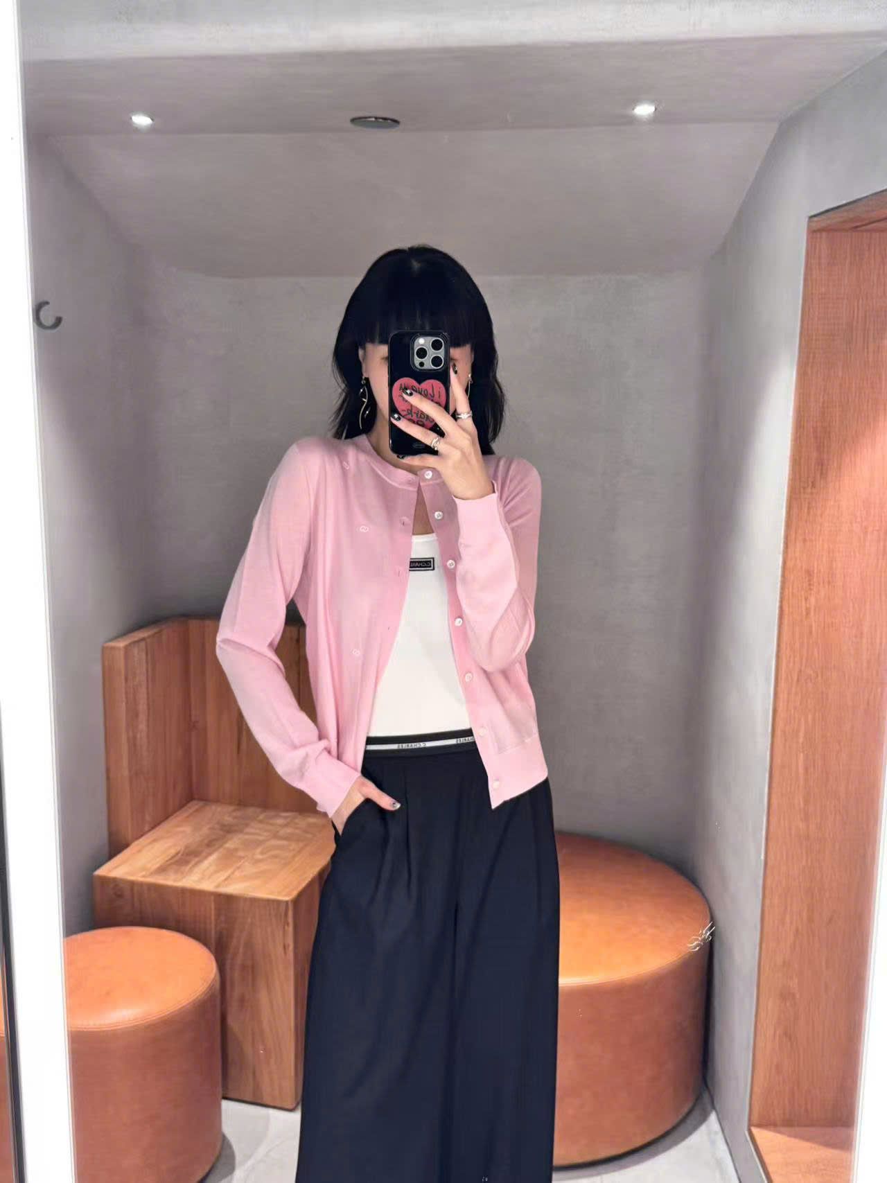  Áo CDG hồng dài tay, logo trắng nhỏ 