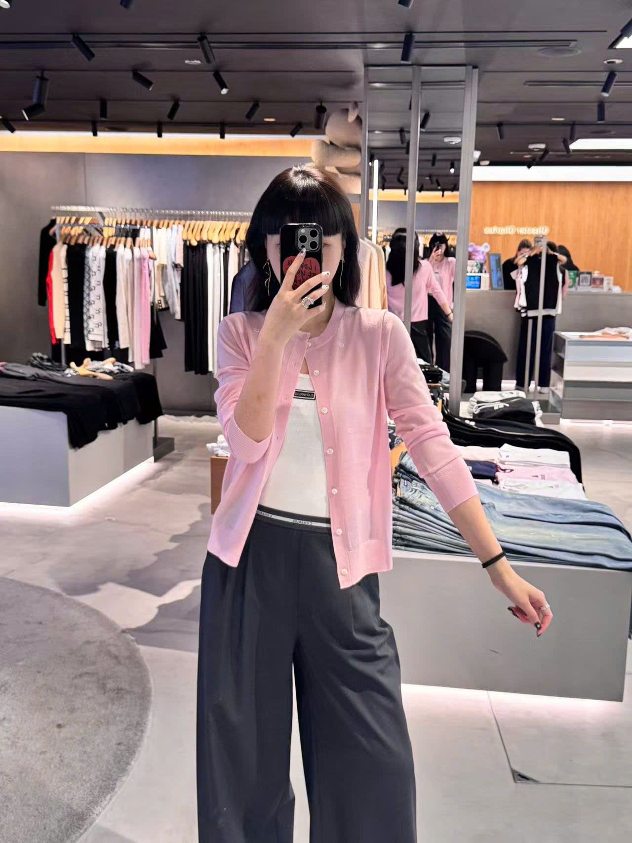  Áo CDG hồng dài tay, logo trắng nhỏ 