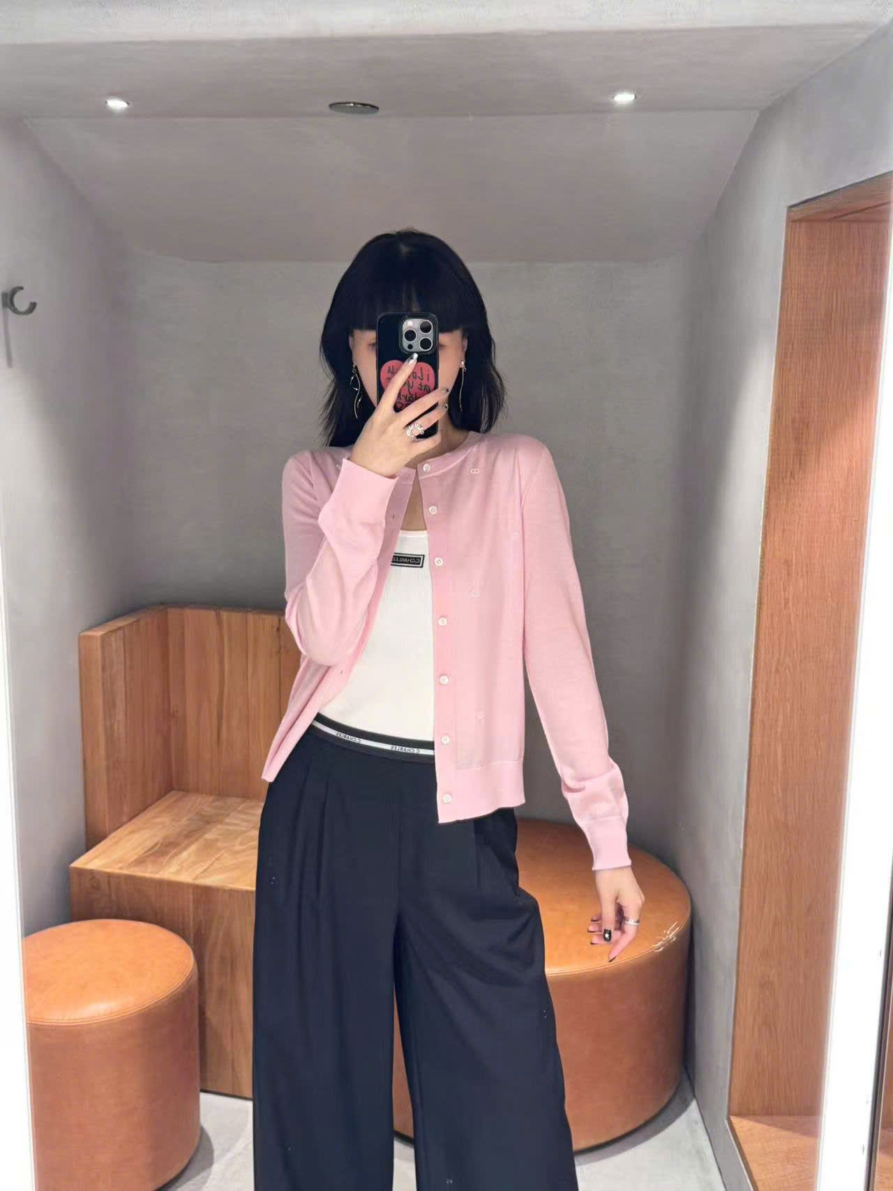  Áo CDG hồng dài tay, logo trắng nhỏ 