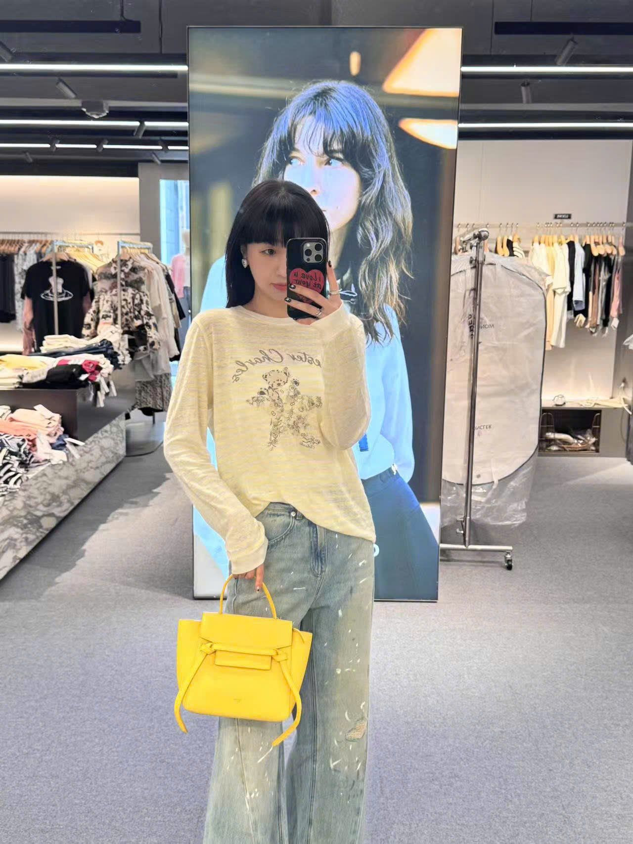  8.Quần Jean ly chéo , vẩy sơn 