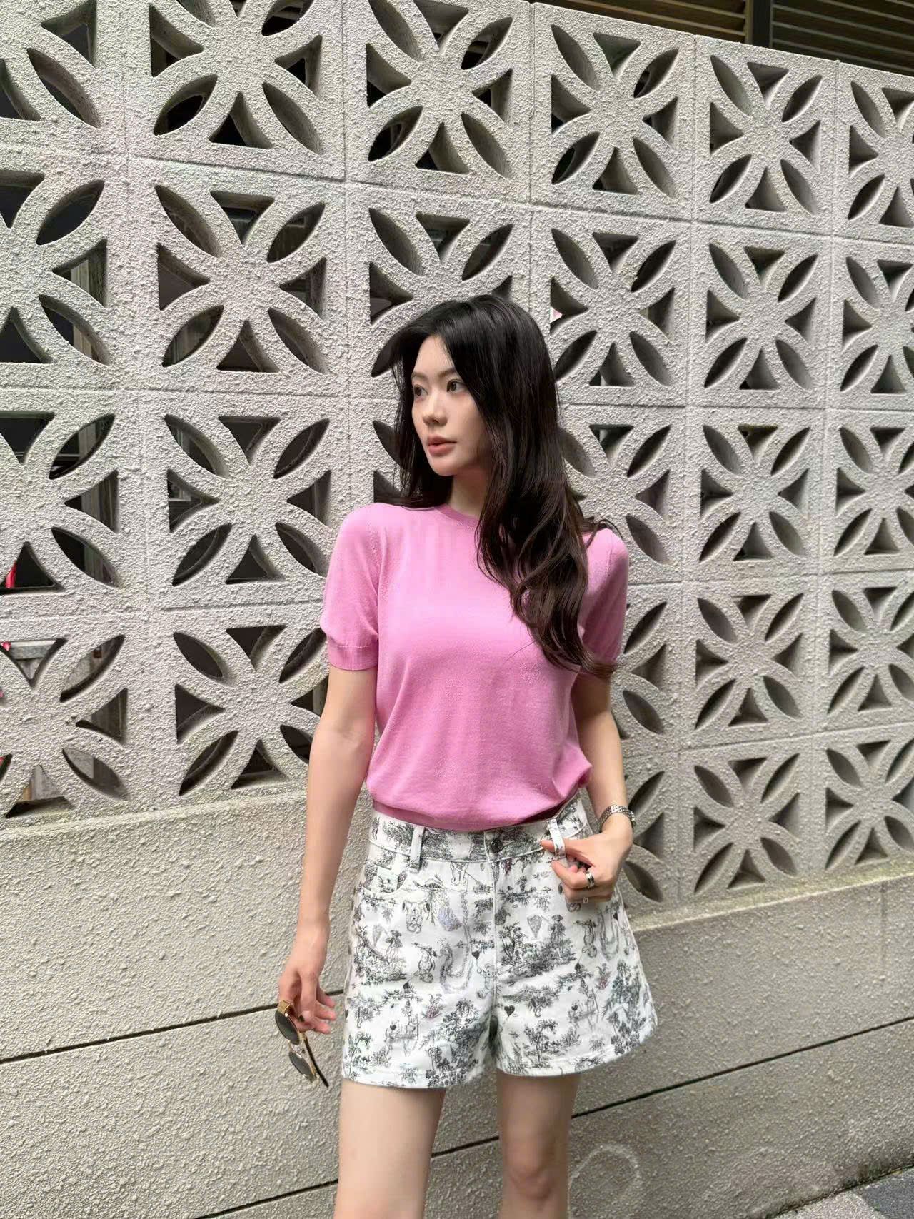  Áo hồng sen ngắn tay, bo gấu 