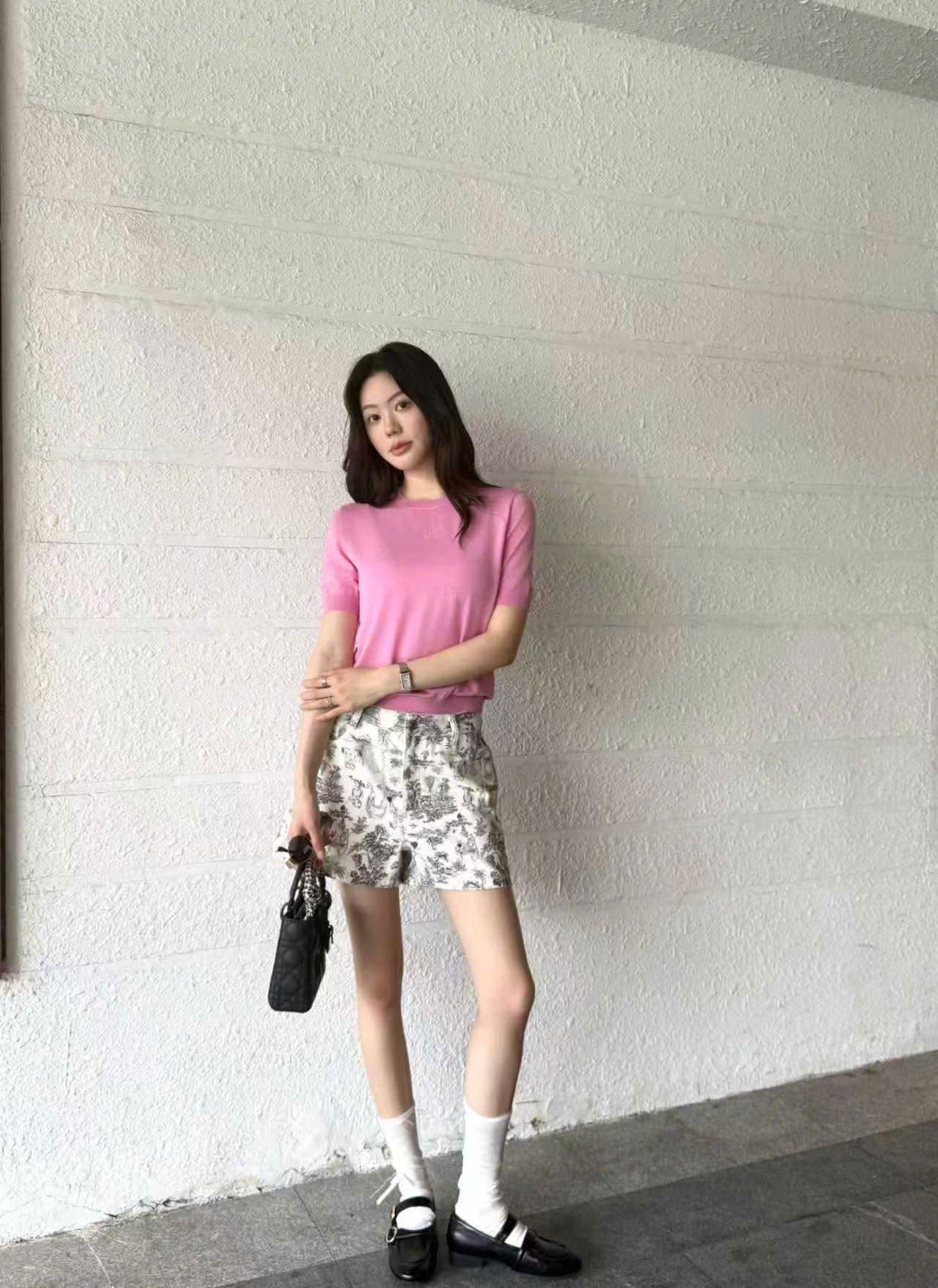  Áo hồng sen ngắn tay, bo gấu 