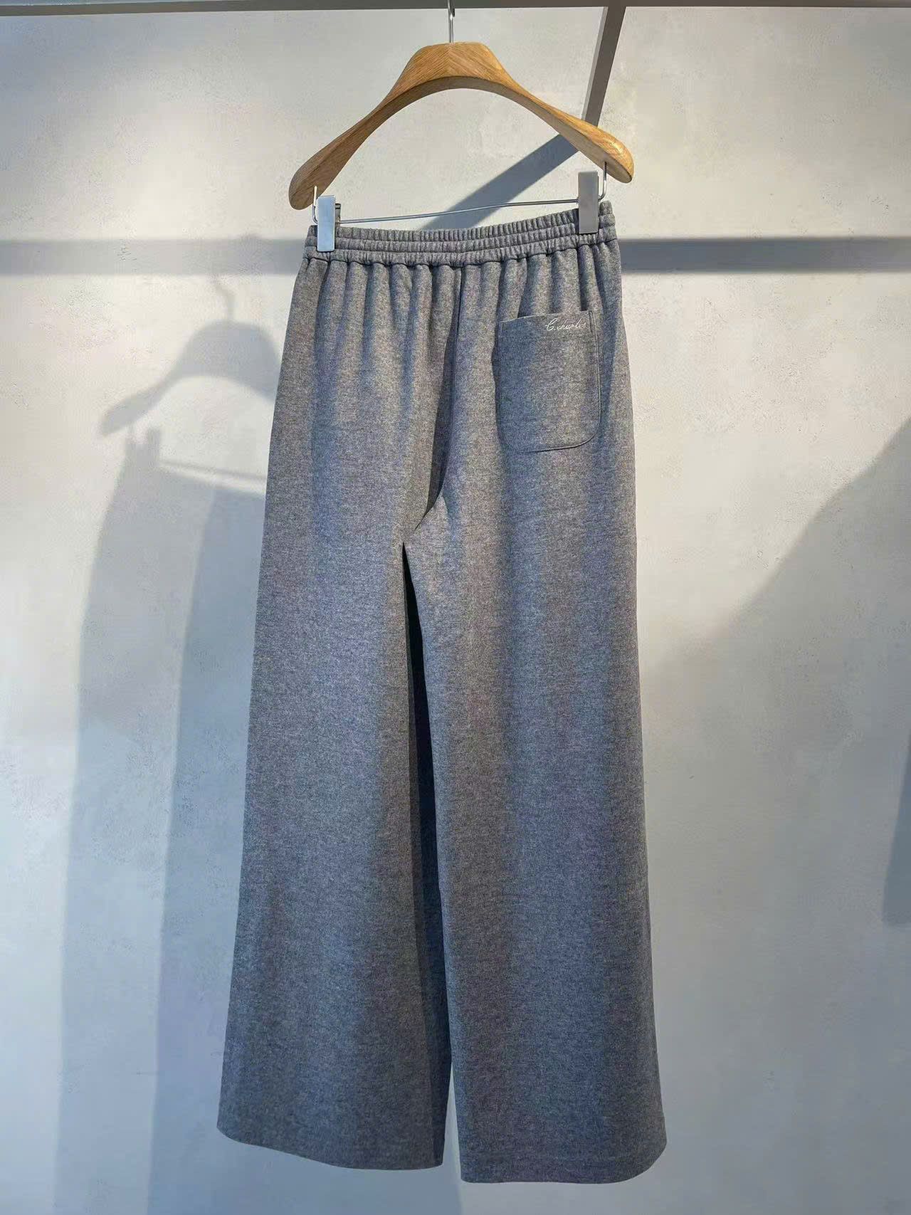  Bộ áo khoác kéo khóa có mũ và quần len cạp chun - xám Logo trắng set 