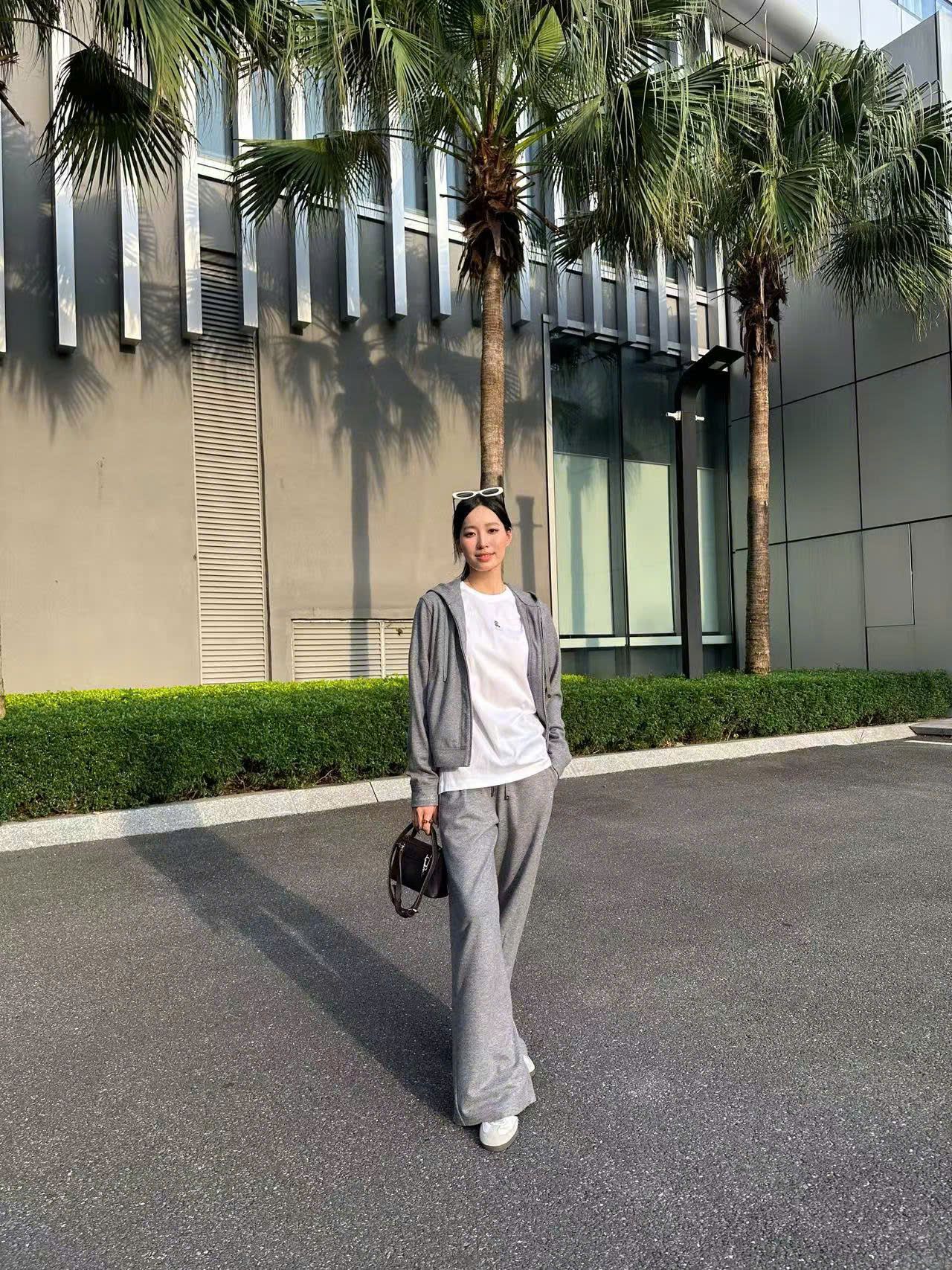  Bộ áo khoác kéo khóa có mũ và quần len cạp chun - xám Logo trắng set 