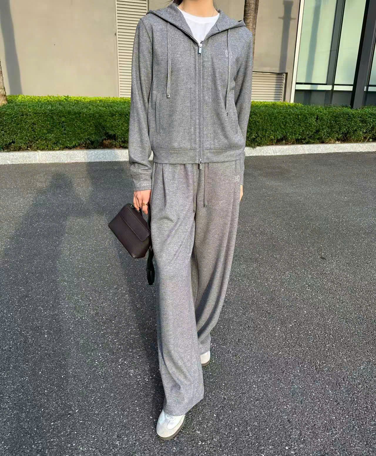  Bộ áo khoác kéo khóa có mũ và quần len cạp chun - xám Logo trắng set 