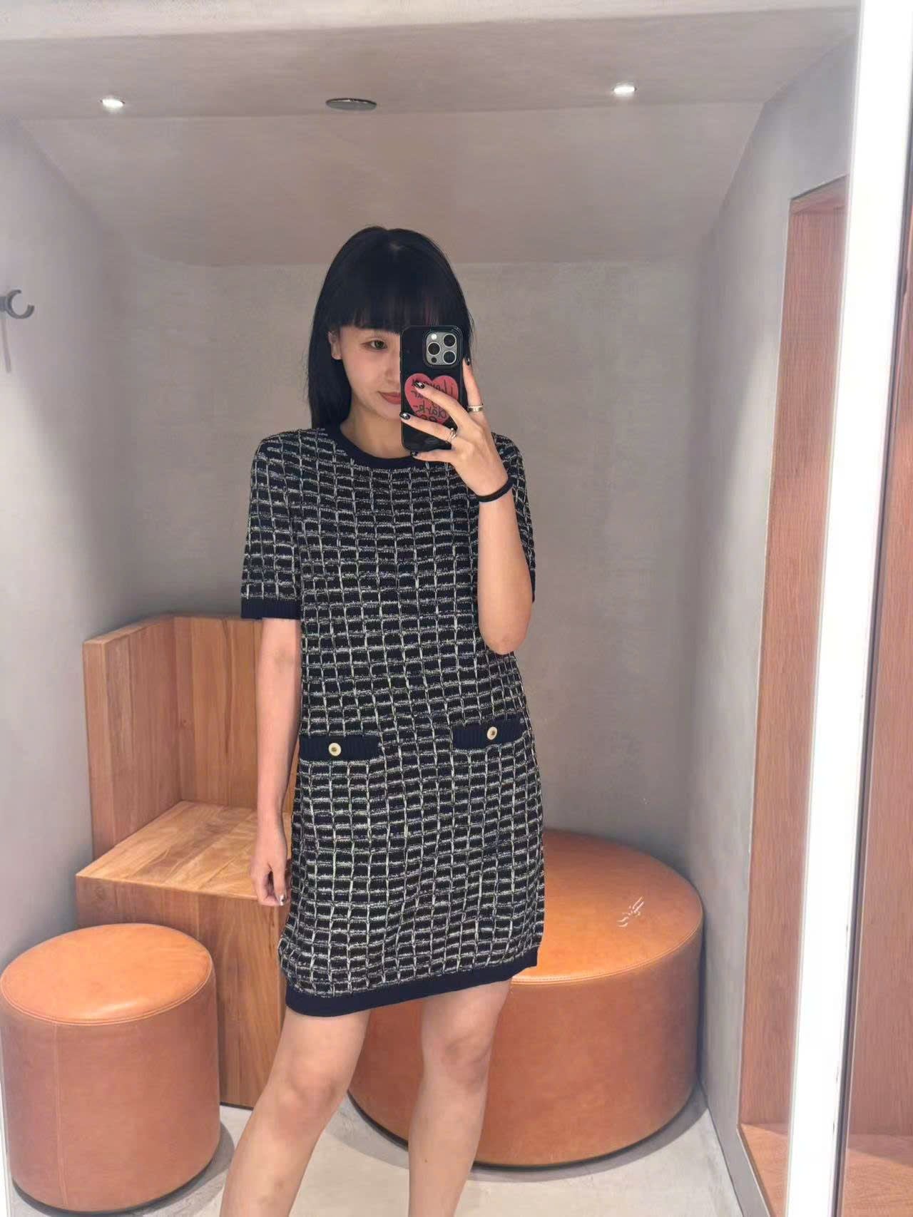  Váy liền thân ô vuông 