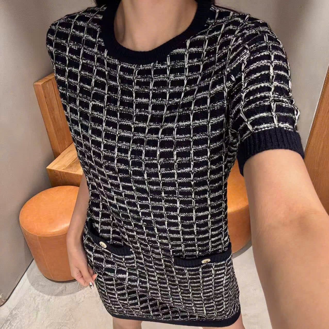  Váy liền thân ô vuông 