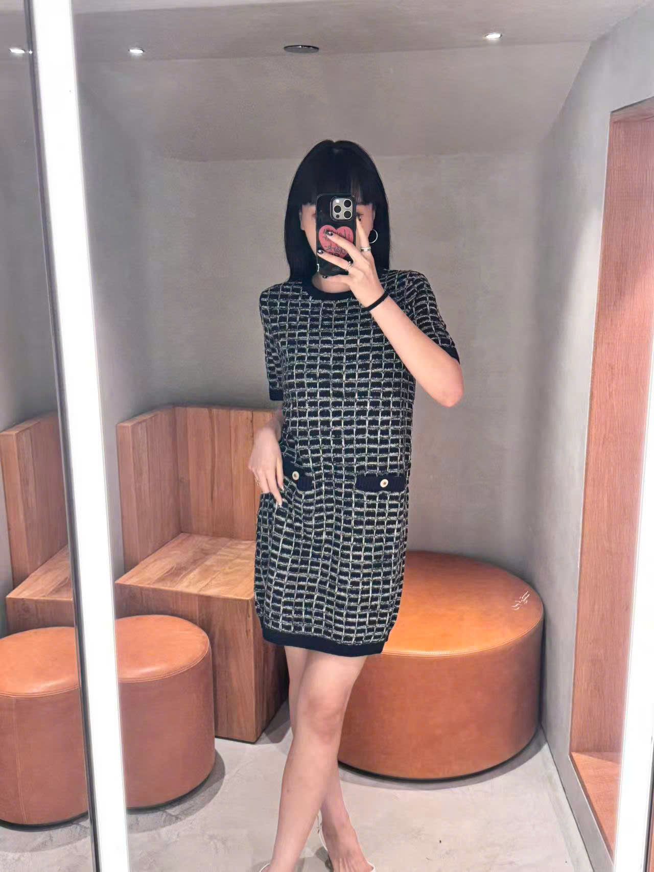  Váy liền thân ô vuông 