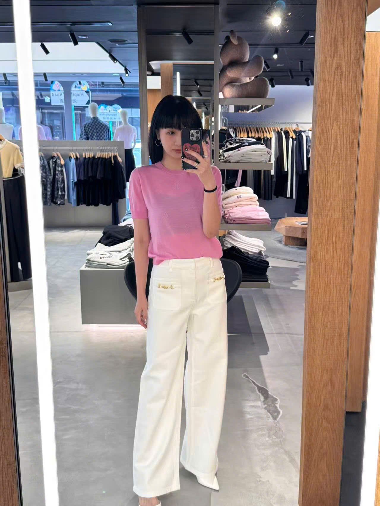  Quần jean trắng, xích vàng 