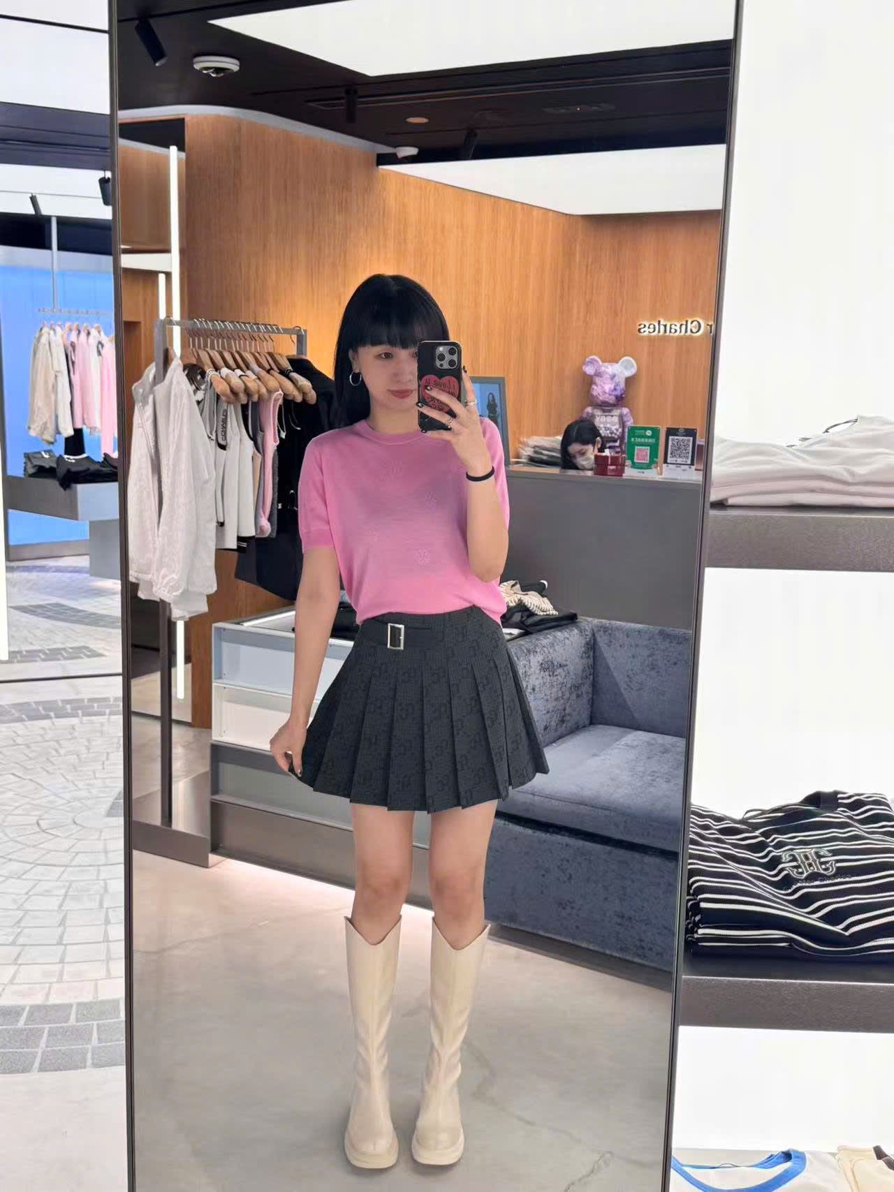  Chân váy ngắn kèm belt họa tiết thoi CC 