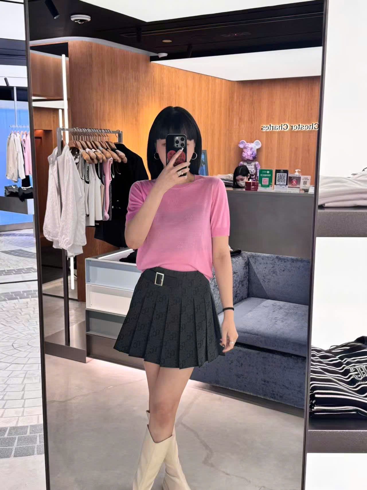  Chân váy ngắn kèm belt họa tiết thoi CC 