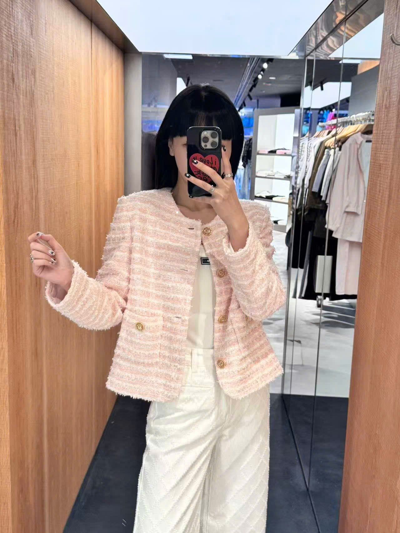  Áo Twed Hồng - Nút đồng 