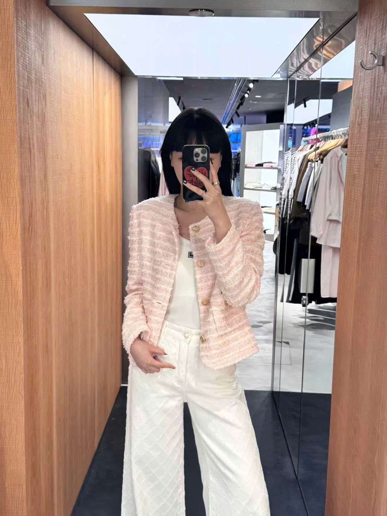  Áo Twed Hồng - Nút đồng 