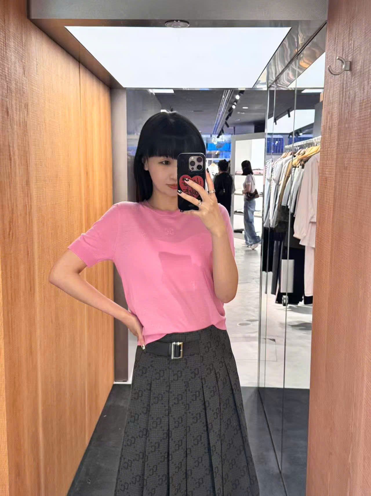  Áo hồng sen ngắn tay, bo gấu 