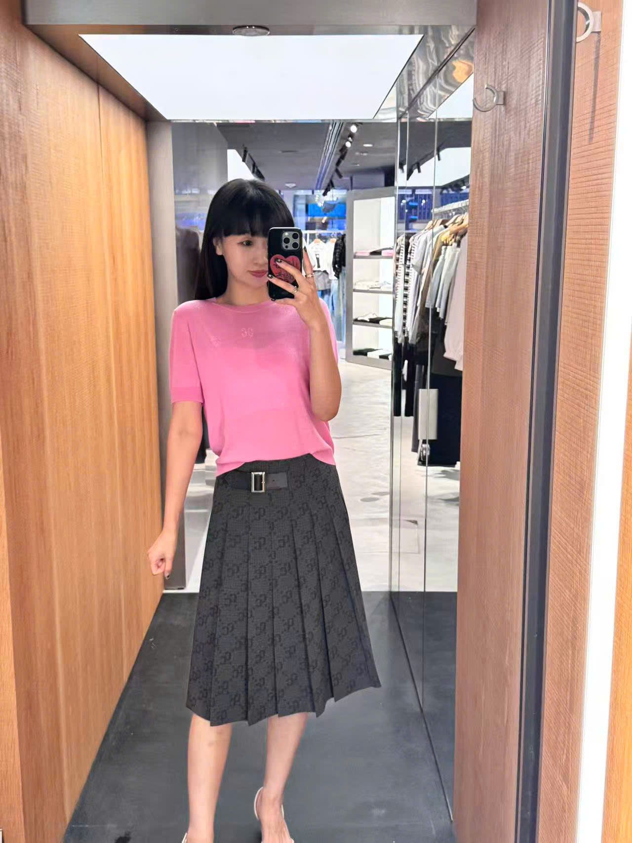  Áo hồng sen ngắn tay, bo gấu 