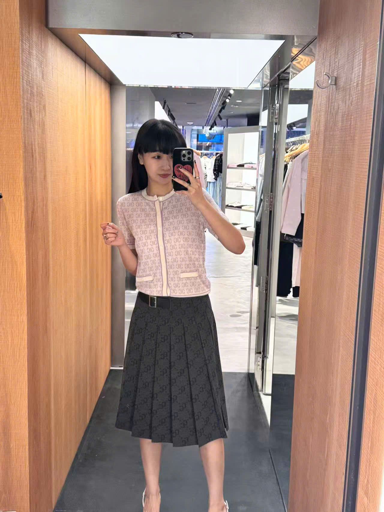  Chân váy dài kèm belt kẻ thoi CC 