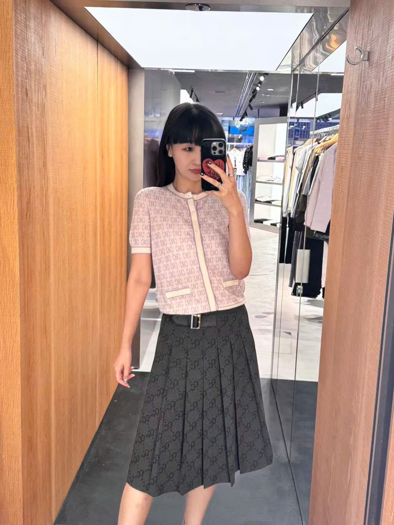  Chân váy dài kèm belt kẻ thoi CC 