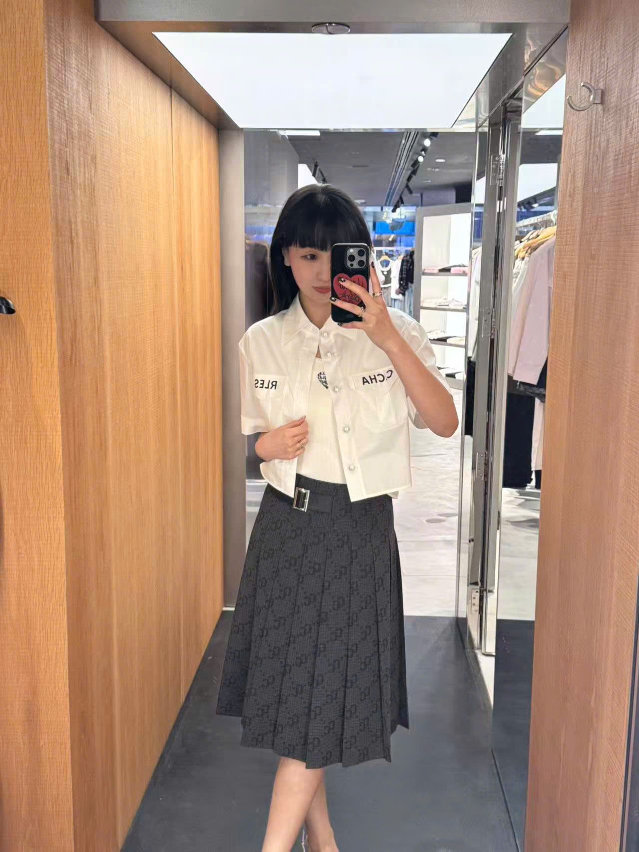  Chân váy dài kèm belt kẻ thoi CC 