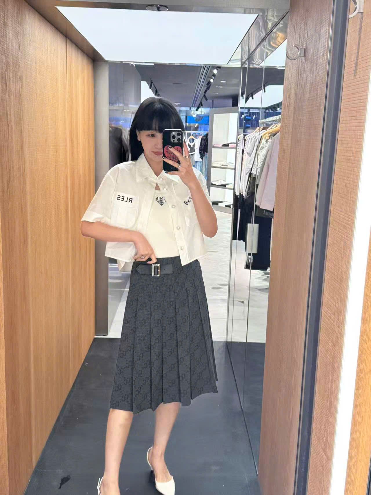  Chân váy dài kèm belt kẻ thoi CC 