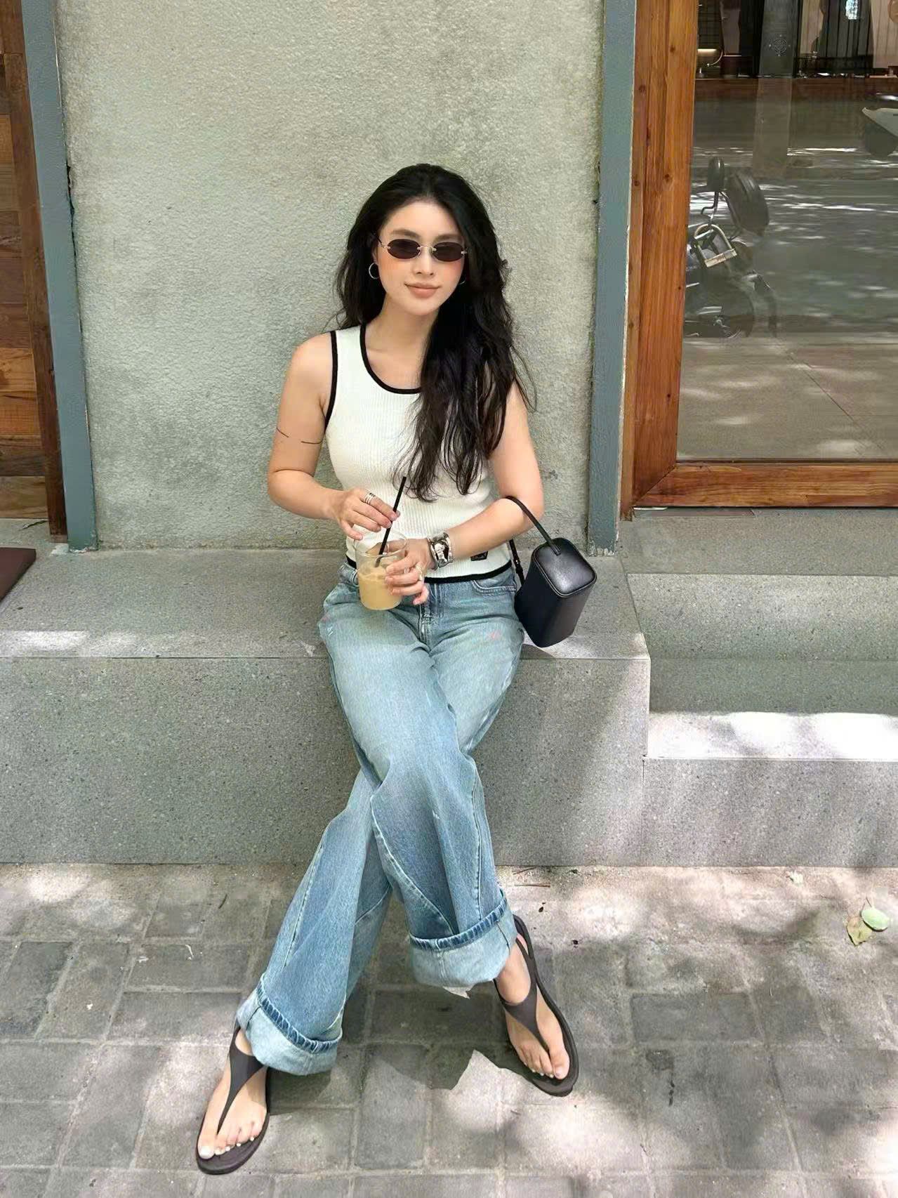  Áo tanktop trắng new ss25 