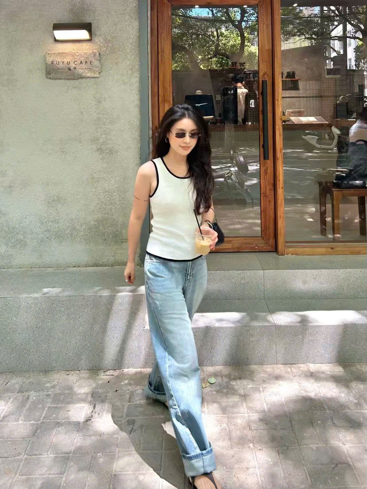  Áo tanktop trắng new ss25 