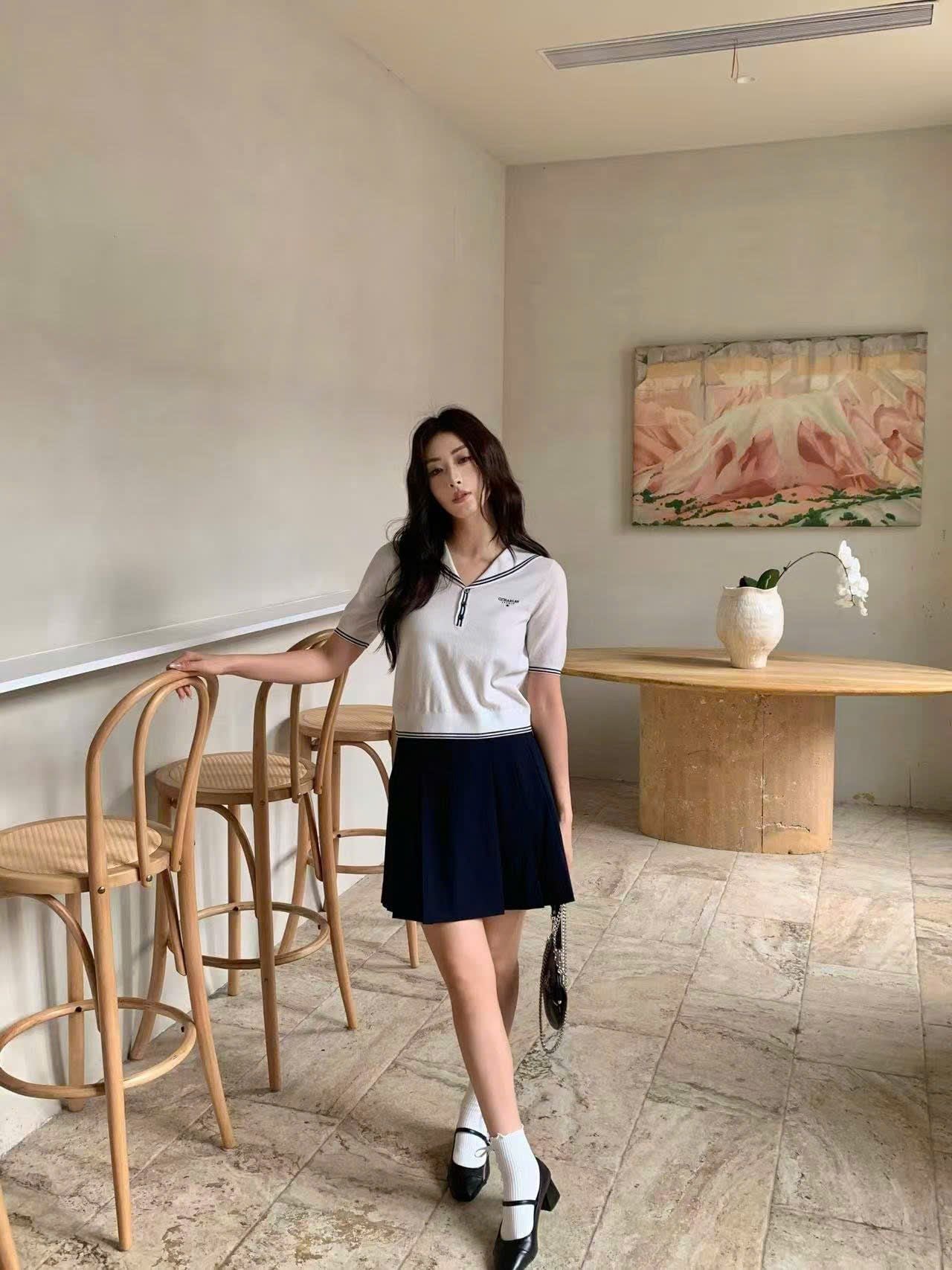  1.Áo trắng thủy thủ kẻ Navy 