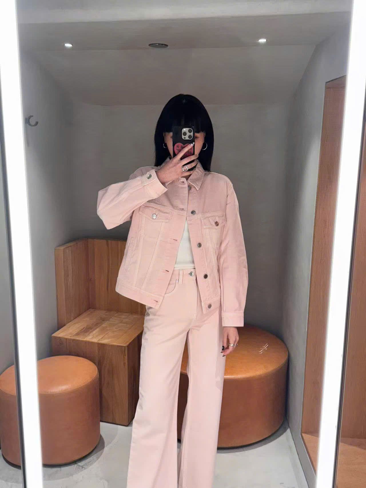  Áo khoác jean hồng 