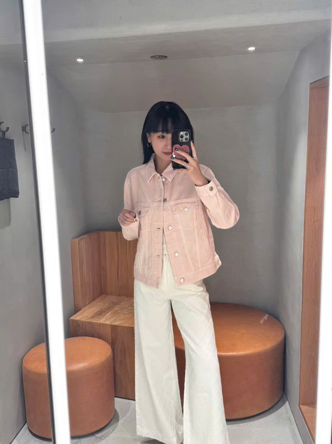  Áo khoác jean hồng 