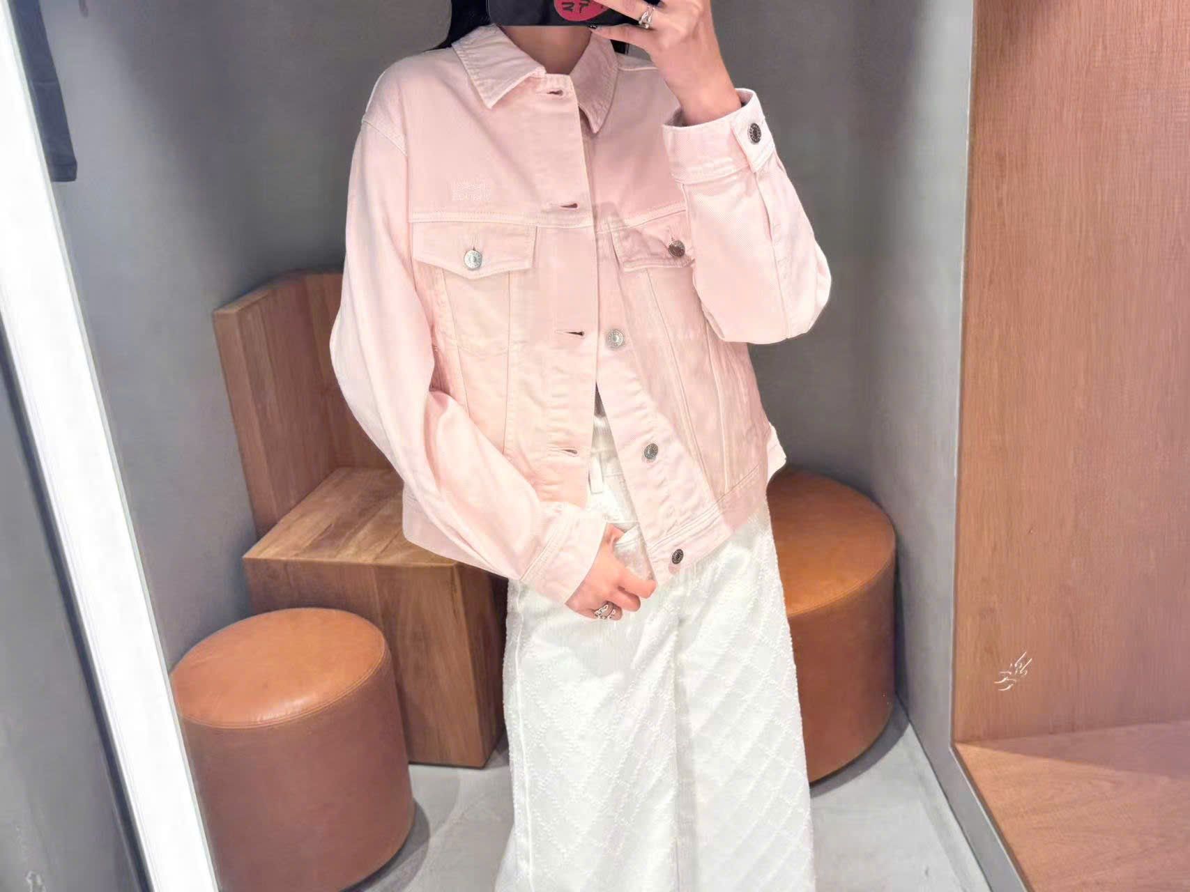  Áo khoác jean hồng 