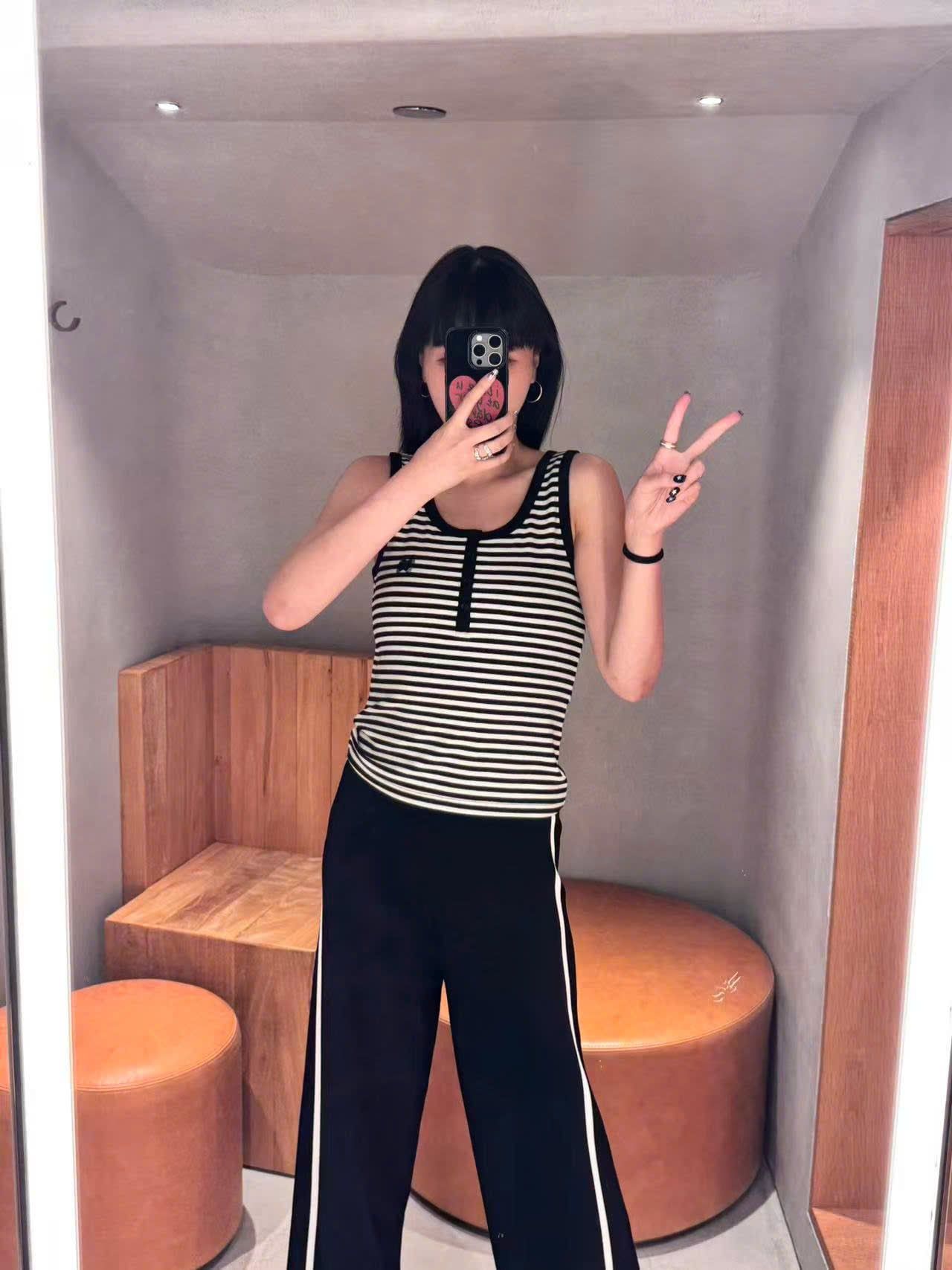  Áo tanktop kẻ nơ đen nhỏ 