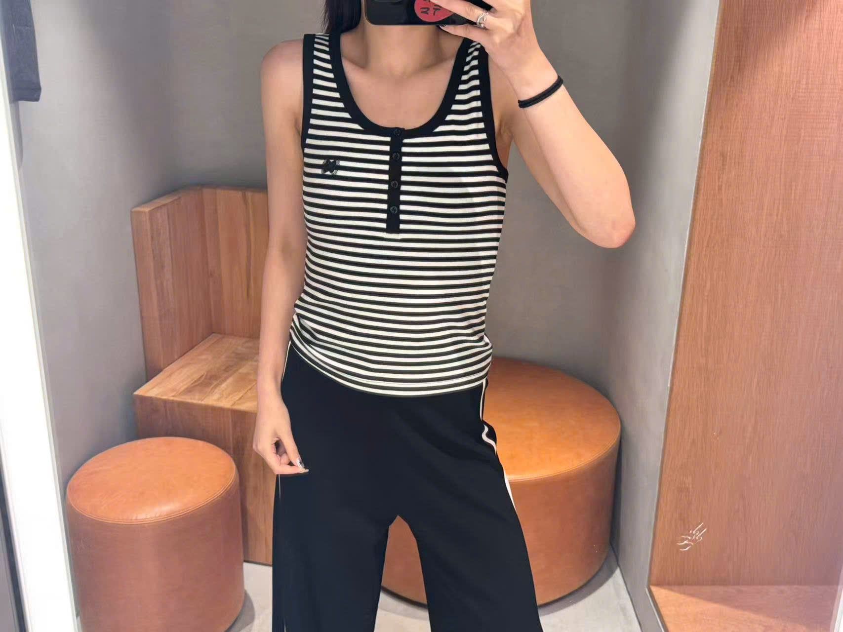  Áo tanktop kẻ nơ đen nhỏ 