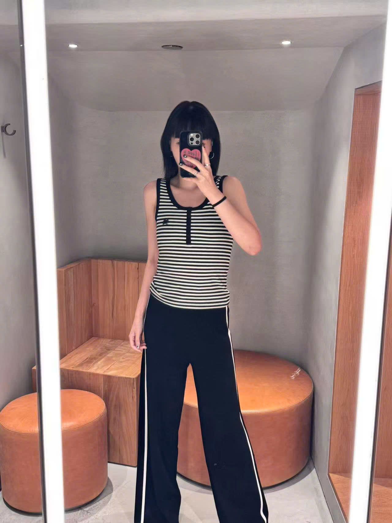  Áo tanktop kẻ nơ đen nhỏ 