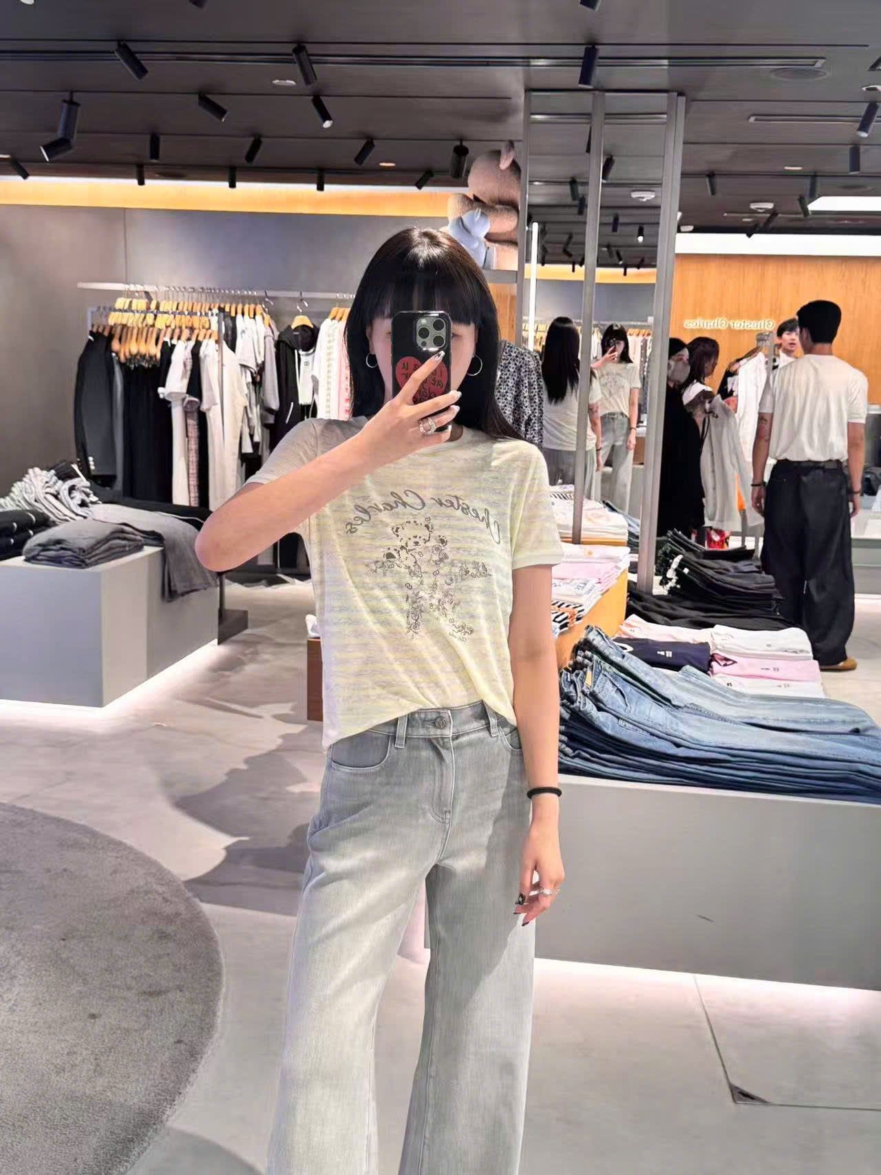  Áo kẻ vàng ngắn tay, ngực gấu ôm sao 