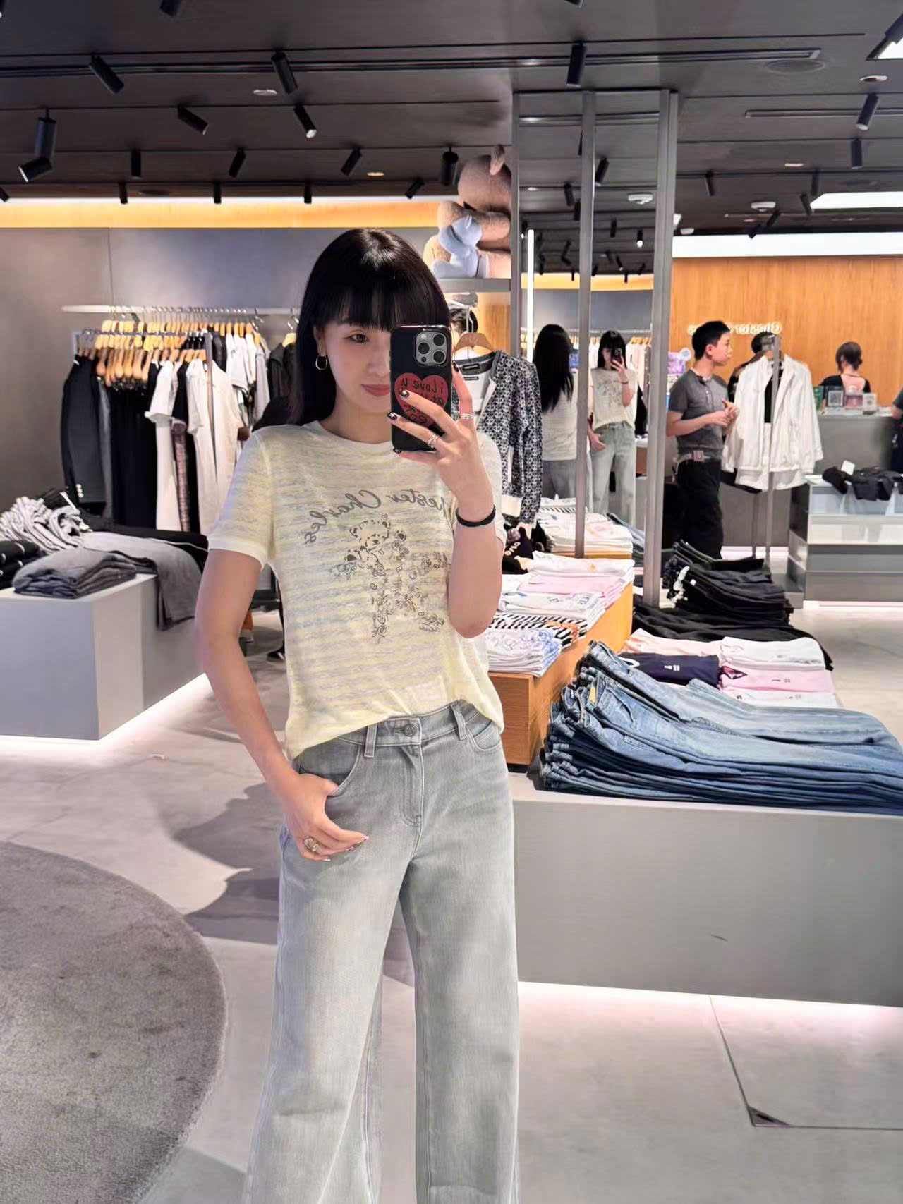  Áo kẻ vàng ngắn tay, ngực gấu ôm sao 