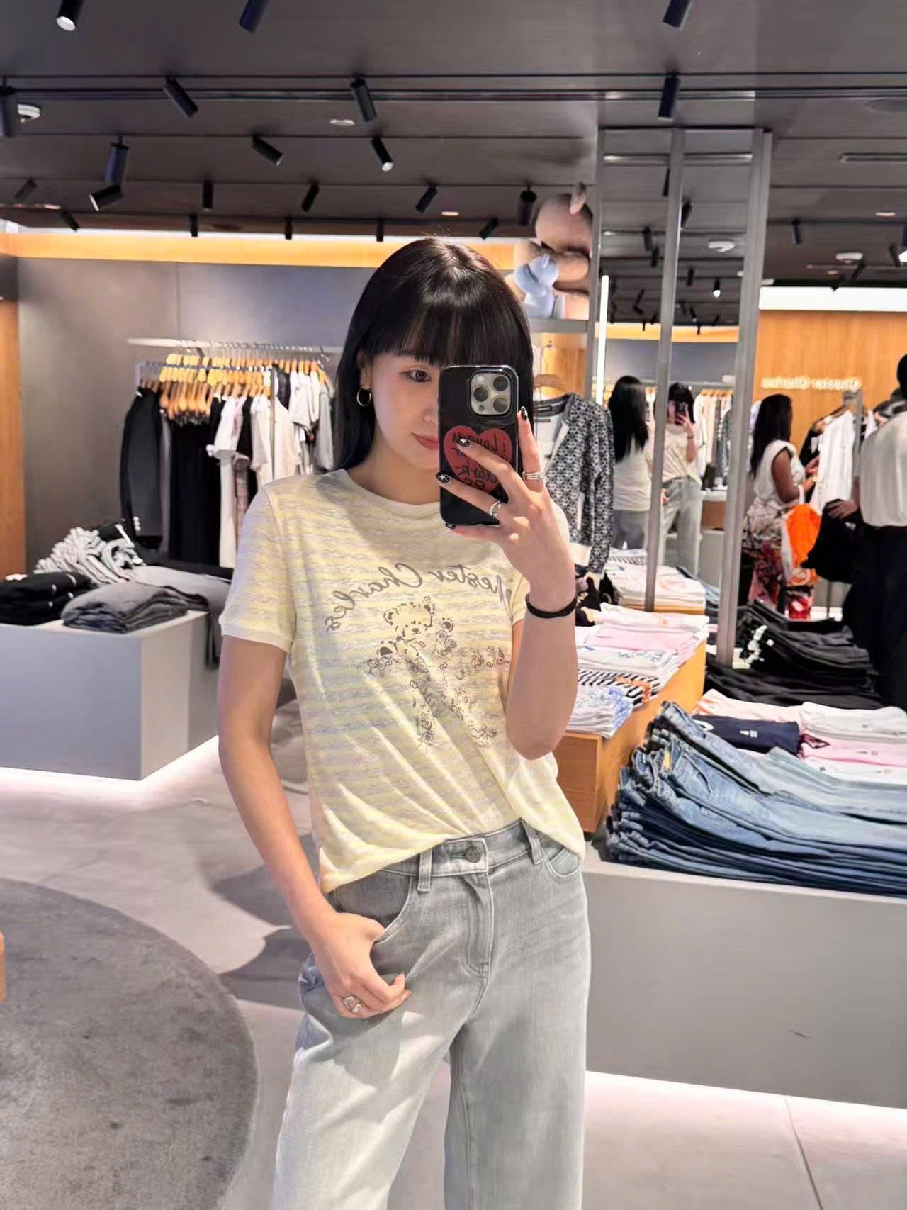  Áo kẻ vàng ngắn tay, ngực gấu ôm sao 