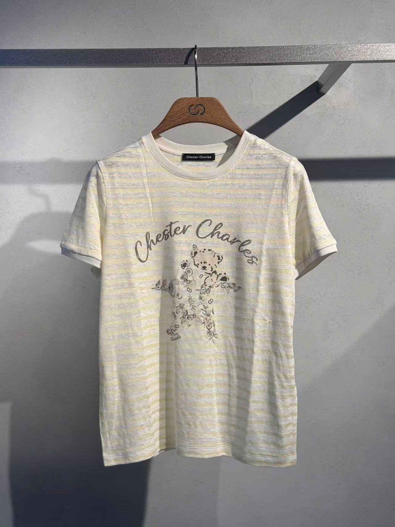  Áo kẻ vàng ngắn tay, ngực gấu ôm sao 