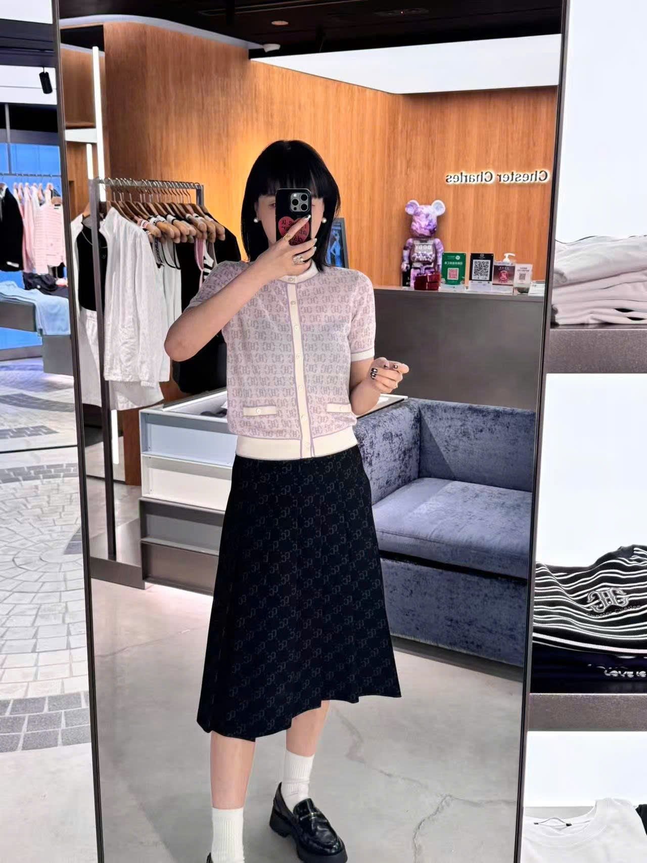  Chân váy đen dáng dài full logo CC 