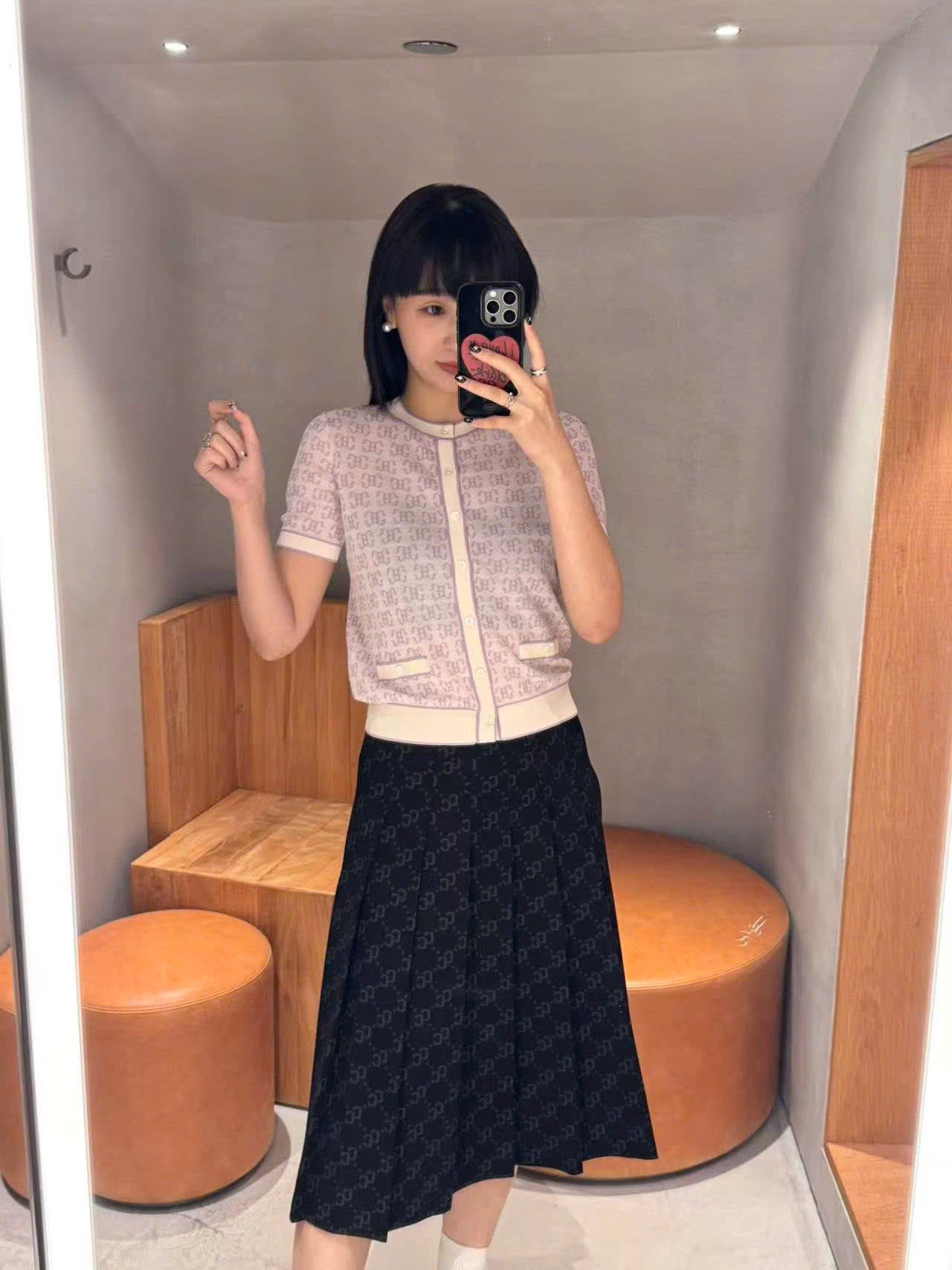  Chân váy đen dáng dài full logo CC 