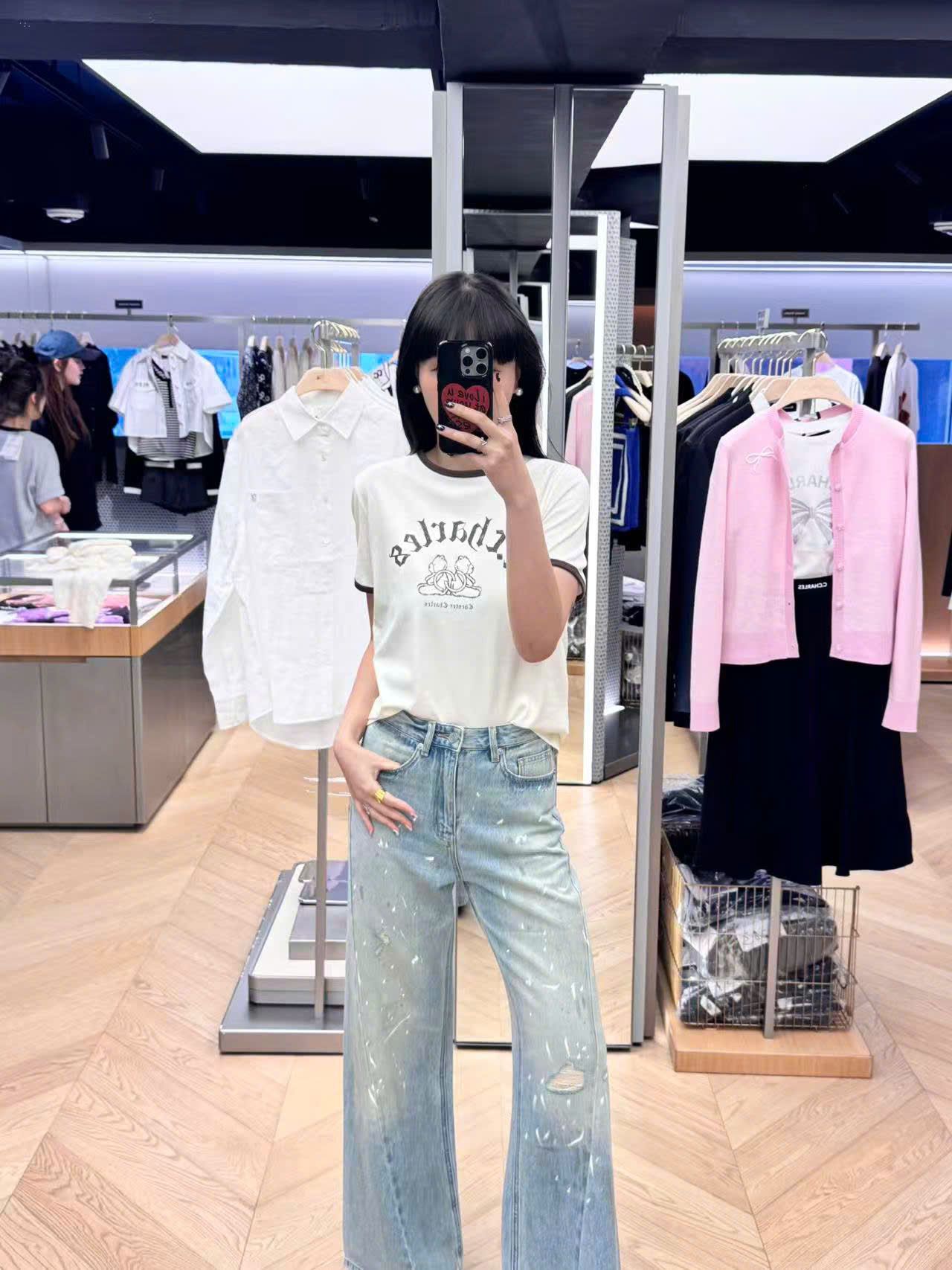  8.Quần Jean ly chéo , vẩy sơn 