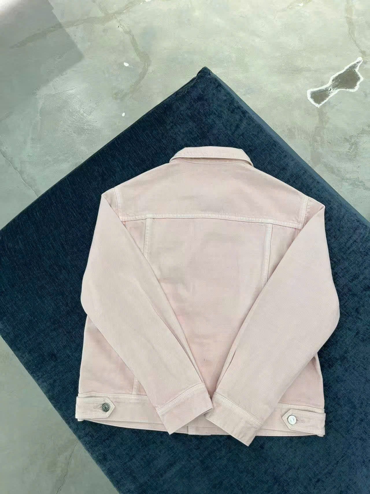  Áo khoác jean hồng 