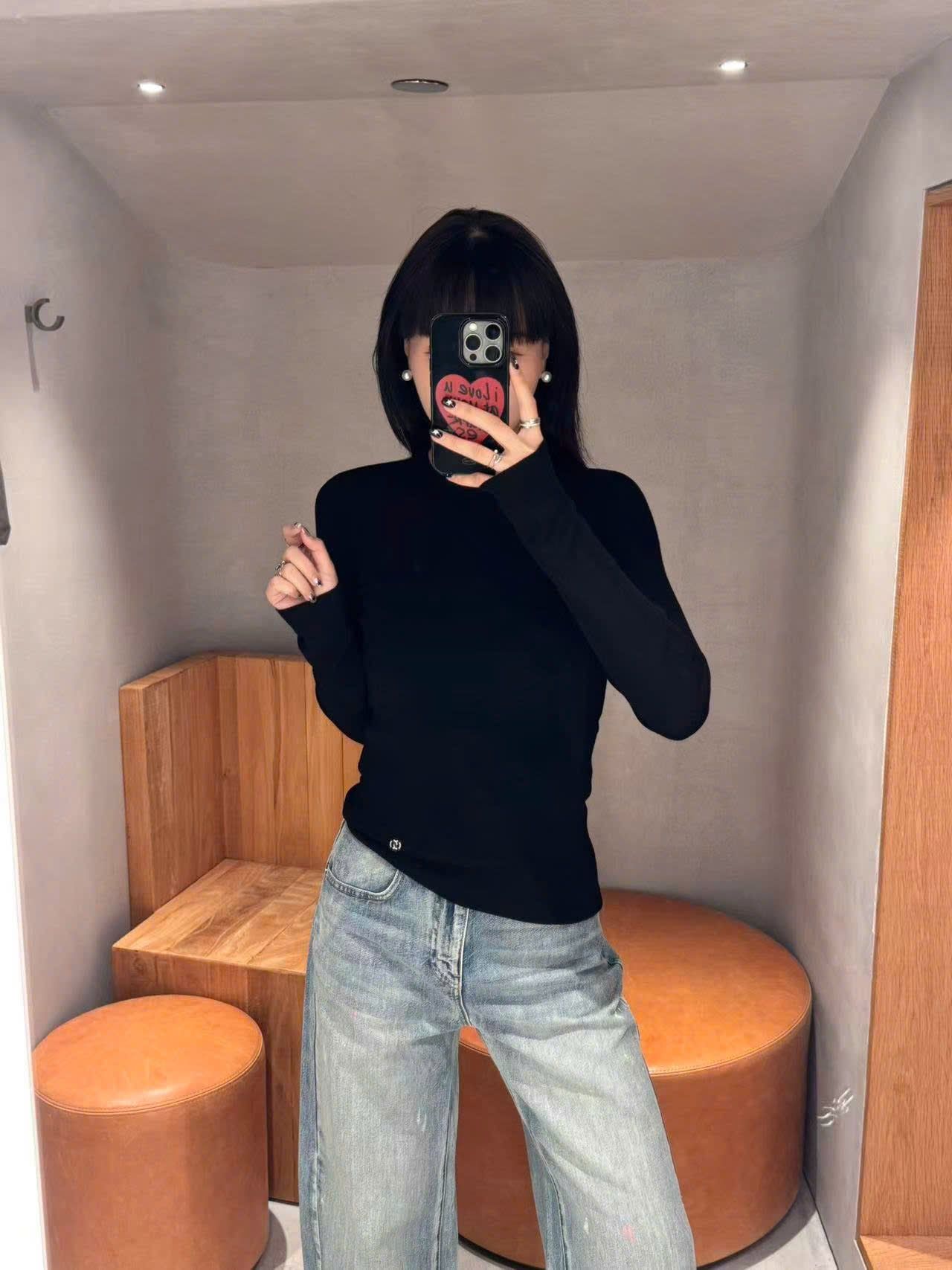  WOOL áo len màu đen dài tay 