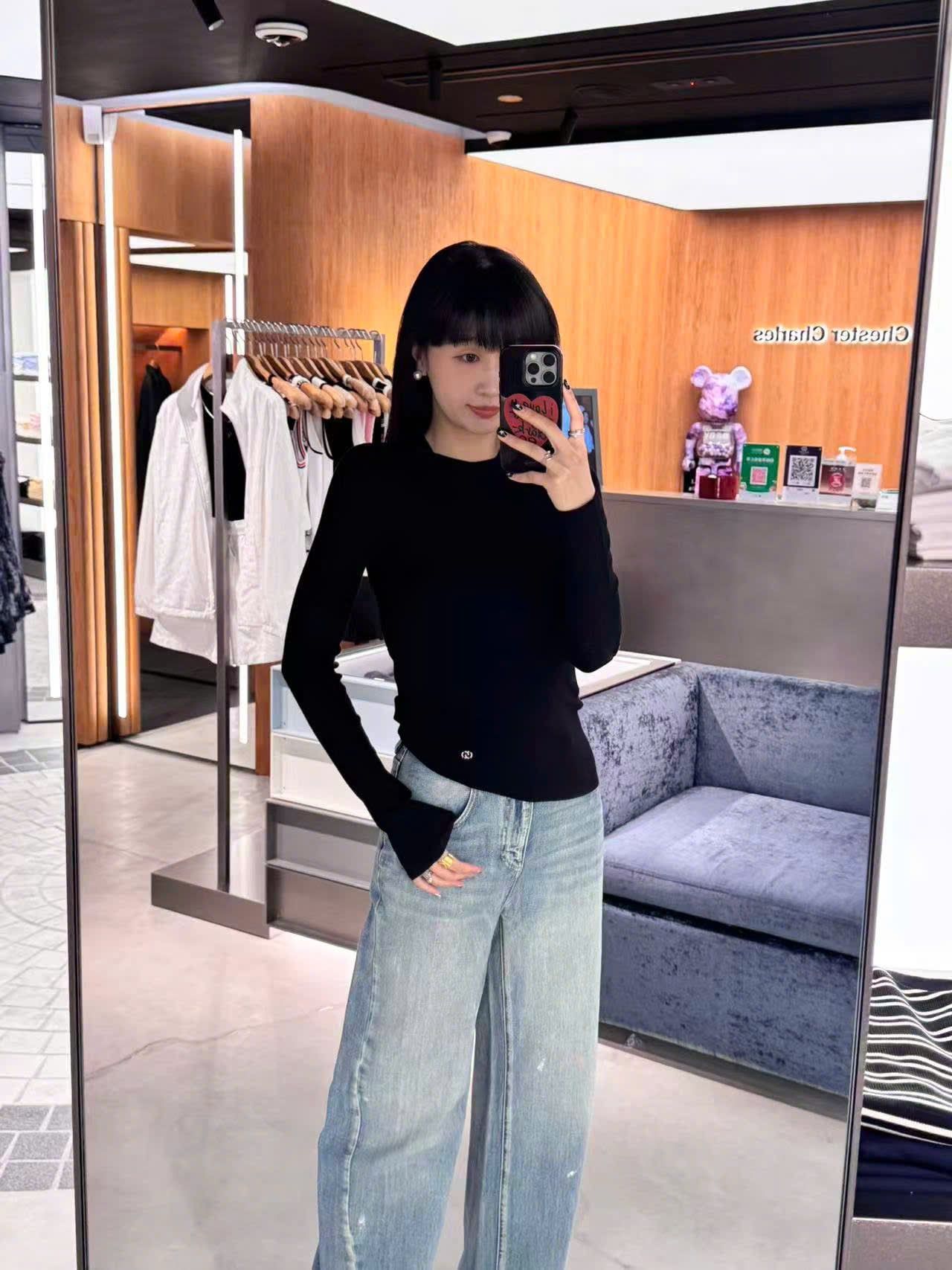  WOOL áo len màu đen dài tay 