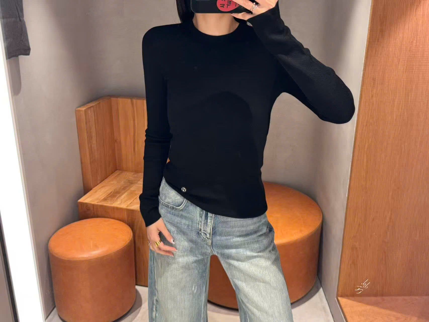  WOOL áo len màu đen dài tay 