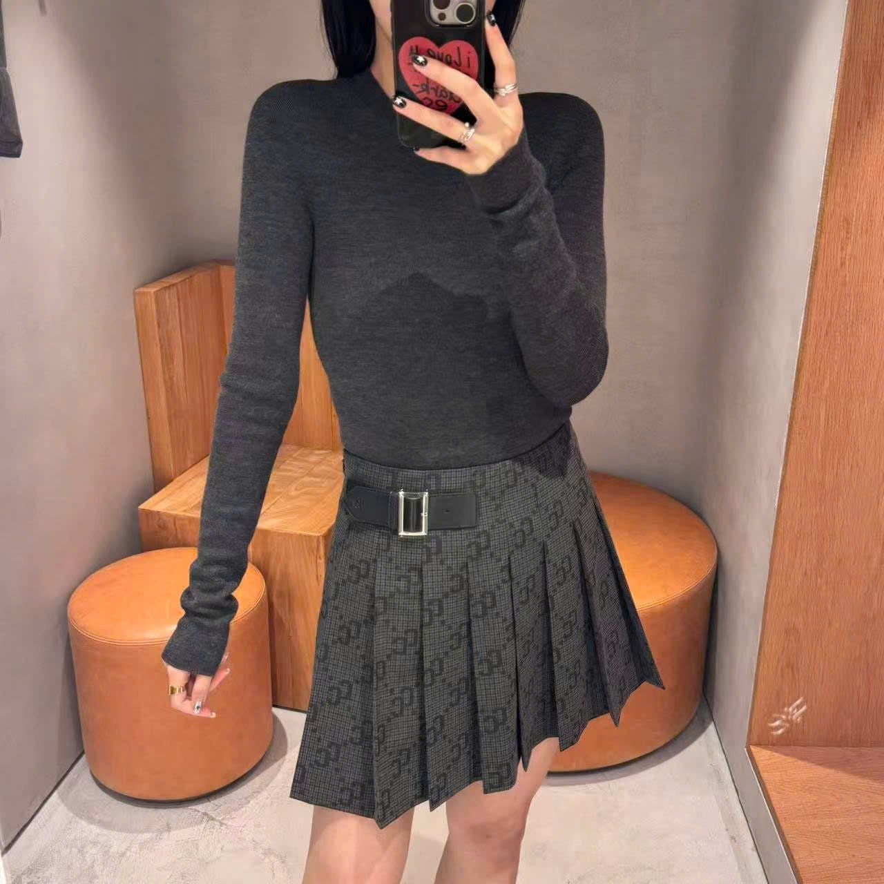  WOOL áo len màu xám dài tay 