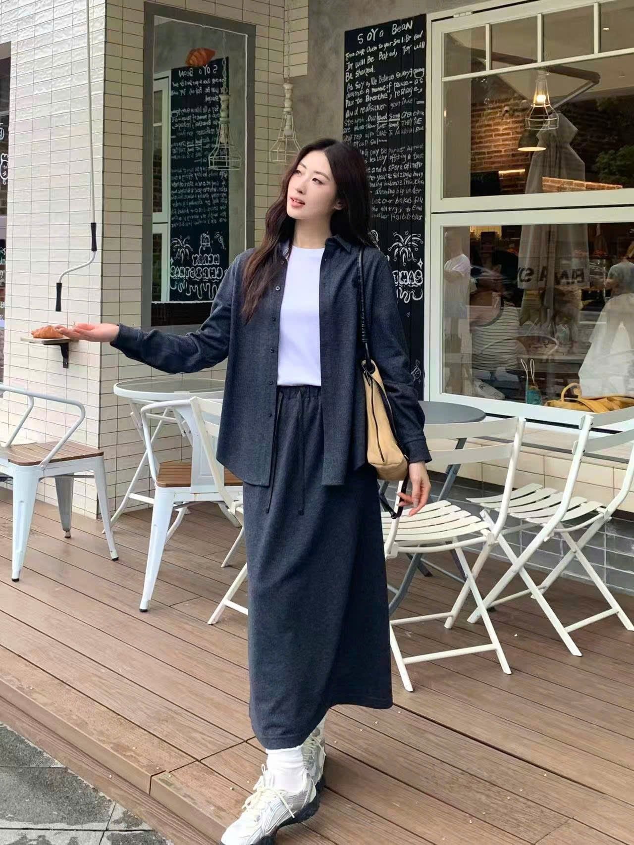  Bộ Áo sơ mi và chân váy dài cạp chun - xanh đen đậm set 