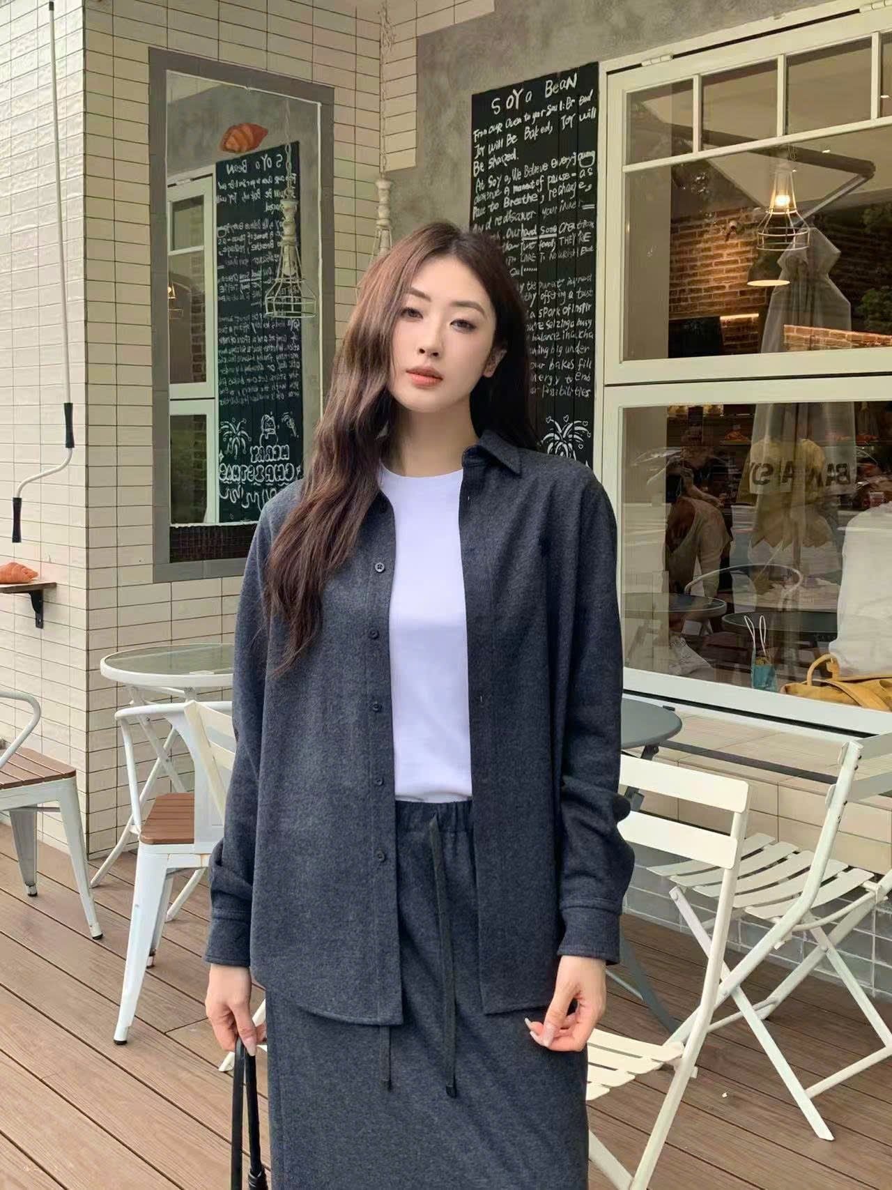  Bộ Áo sơ mi và chân váy dài cạp chun - xanh đen đậm set 