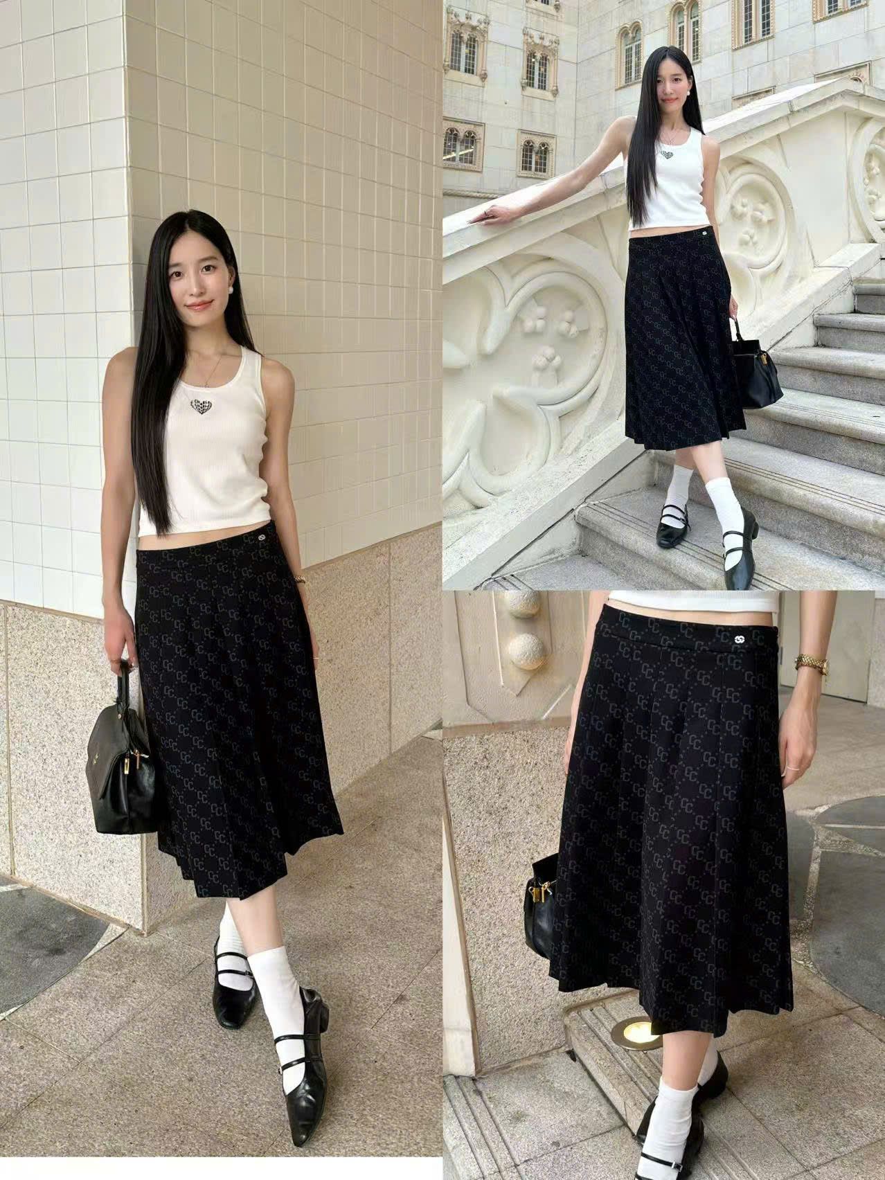  Áo tank top trắng tim ngực 